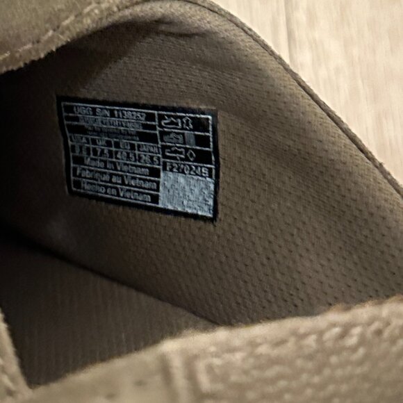 UGG Goldenstar Clog in Moss Green Size US 9.5 - Picture 7 of 9